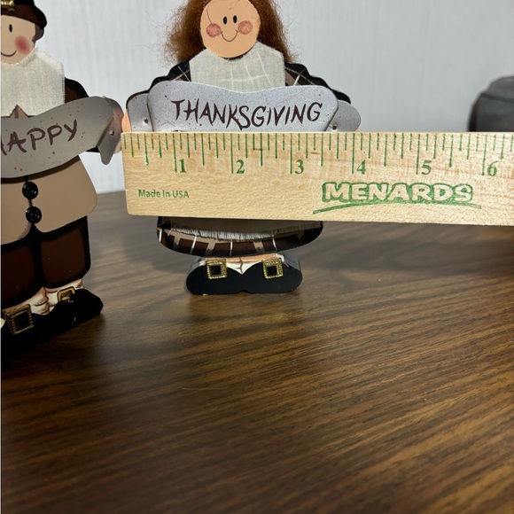 Thanksgiving wooden pilgrim set. See measures in pics CUTE! - Picture 4 of 7
